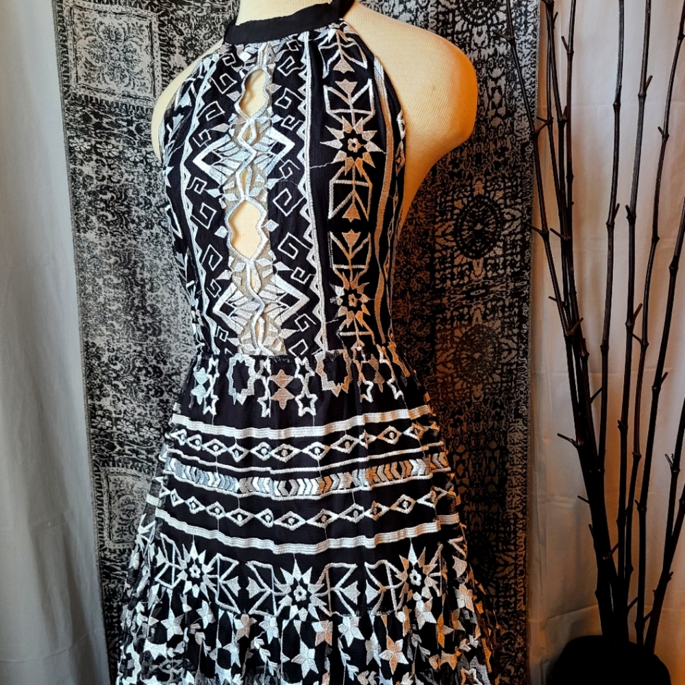 JEN'S PIRATE BOOTY...STUNNING DRESS